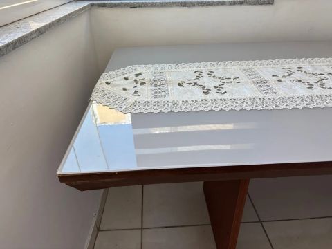 Mesa de jantar com 6 cadeiras
