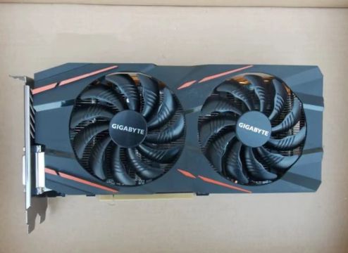 Placa de Vídeo Gigabyte Rx 570