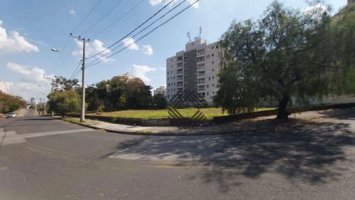 Terreno plano com 792m² por 1.625.097,00, em localização privilegiada no Jd Portal da Coli