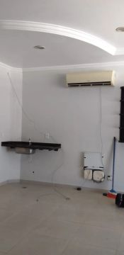 Alugo ponto comercial bem localizado 