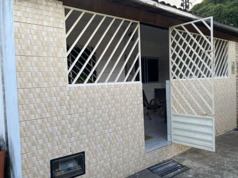 Casa à venda. Condomínio park das jaqueiras Santos Dumont - Maceió - AL