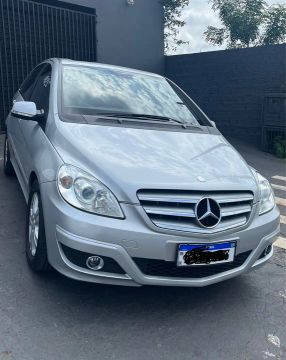 Mercedes B200