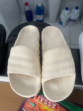 Sandália adidas,primeira linha 43 44