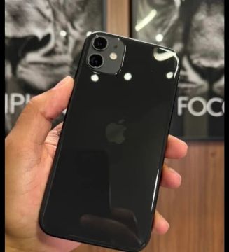 iPhone 11 Preto 128GB Semi Novo
