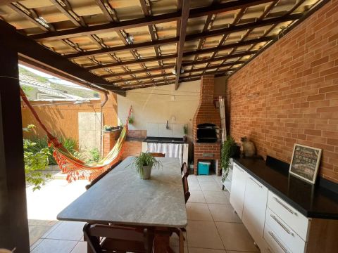 CASA LINEAR