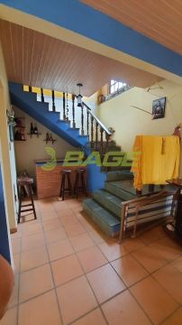 VENDE-SE EXCELENTE SOBRADO NO LARANJAL!!!!!!