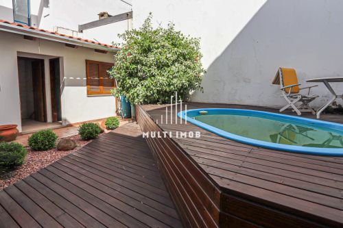 Casa com 4 dormitórios no bairro Santana