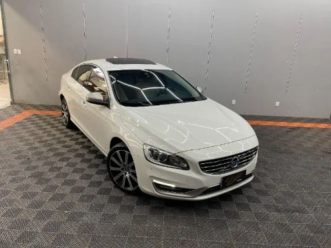 Volvo S-60 2.0 T5 Momentum 