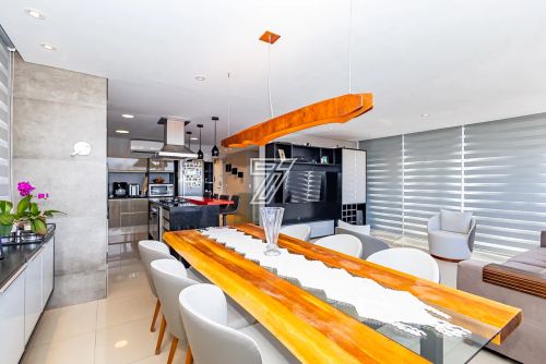 Apartamento Duplex / 3 quartos / Rebouças / 141m²