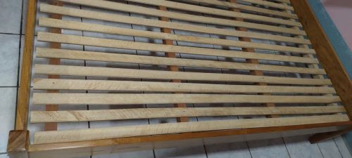 Cama de Madeira Maciça