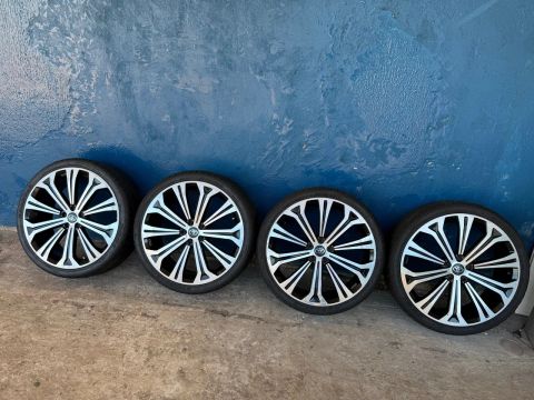 Rodas aro 20 modelo Corolla altis