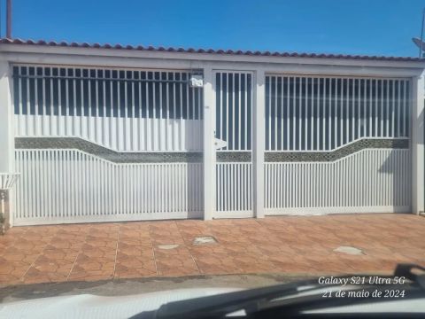 Excelente Casa! Qno 5, Setor O - Ceilândia Norte, 03 Quartos, Suíte, 168m2, Financia!