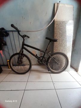 Bicicleta aro 20 troco ou vendo