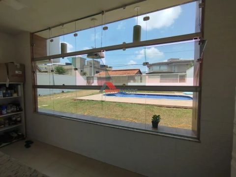 Vende casa com 3 quartos em Região dos Lagos - Brasília - DF