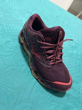 Mizuno Wave Prophecy 9