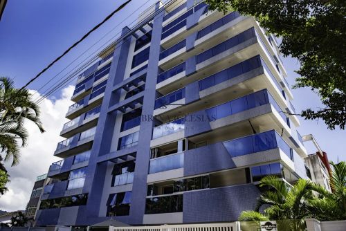 Duplex cobertura à venda com 3 suítes em Caiobá