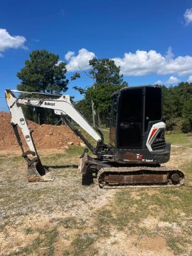 Mini escavadeira bob cat  E 35