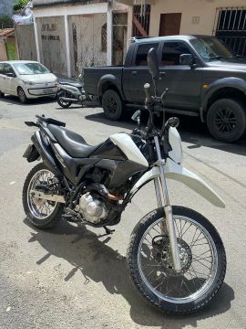 Moto Honda bros 160