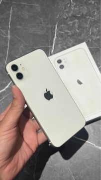 iPhone 11 64gb bat 100%