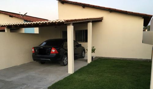 Casa em Condomínio Fechado com 2 Quartos