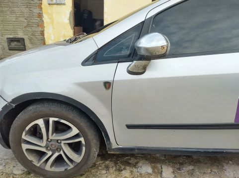 Fiat Punto 1.6 2011 completo 