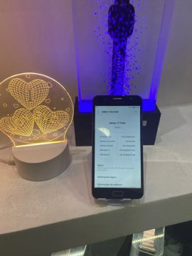 Samsung Galaxy  J7 prime 