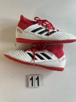 Chuteira Adidas 24 cm de sola numero 33