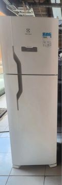Geladeira Electrolux Frosfri funcionando tudo perfeitamente entrego!!!