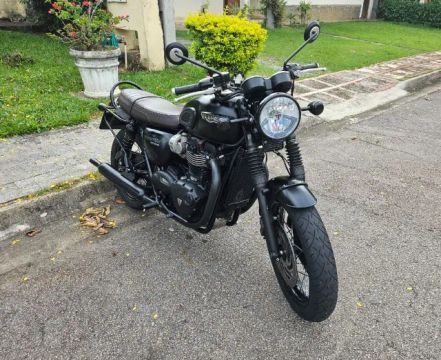 TRIUMPH BONNEVILLE T120 BLACK 1200