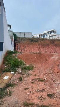 Lote a venda em condomínio