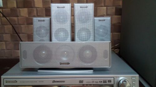 Home Theater Panasonic 5.1 com 5 Discos