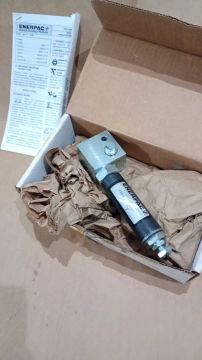 Válvula ENERPAC redutora de pressão- Mod.: PRV3 - R$ 1.150,00 até 25/01/25