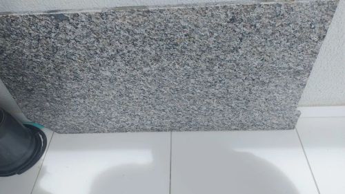 Granito em ótimo estado
