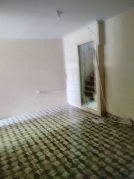 Vendo uma casa 3 quarto cozinha banheiro sala ampla.