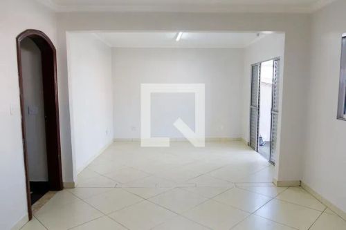 Casa à Venda - Centro, 4 Quartos, 256 m2
