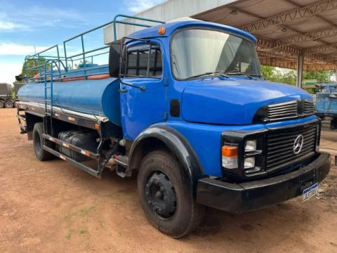 CAMINHÃO PIPA 1113