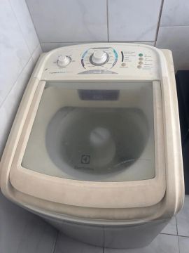 Máquina de lavar Electrolux 10 kg 