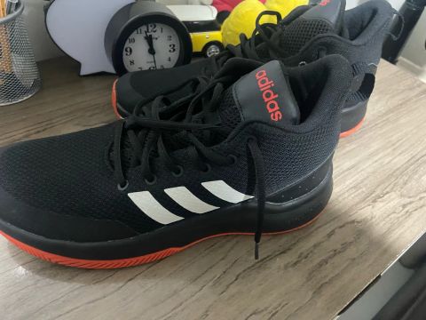 Tênis Adidas Masculino - Tamanho 41 - Novo!