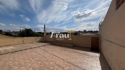 Casa com amplo terreno no Boa Vista