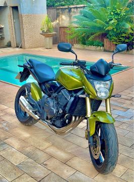 Motos HONDA CB 2011 no Brasil