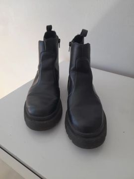 Botas de Couro Infantil -tamanho 34