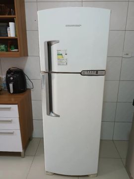 Geladeira Brastemp em perfeito funcionamento 