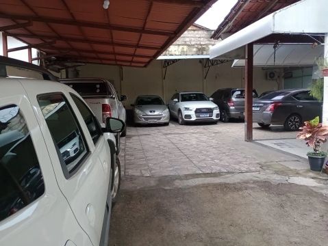 Quarto mobiliado 