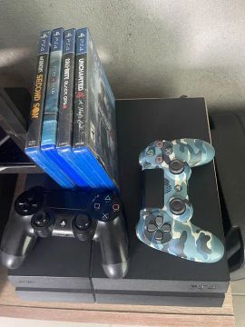 Playstation 4 + jogos