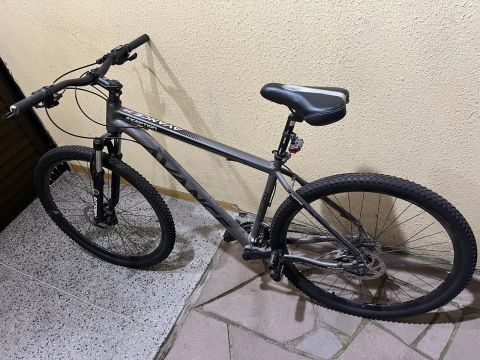 Bicicleta Aro 29 / 27 marchas / freio hidráulico 