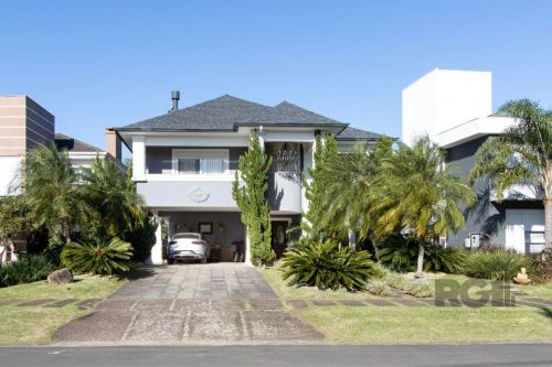 Casa em condomínio, 03 suítes, sendo 01 master, no Terra Ville, Porto Alegre, RS.Residênci