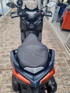 MOTO X-MAX 2024, 250 Cilindradas.