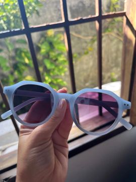 Óculos de sol feminino azul claro