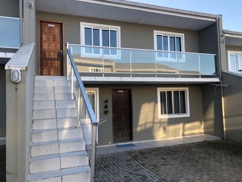 Apartamento para aluguel com 2 quartos em Santa Cândida - Curitiba - PR