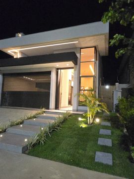 Casa Térrea com piscinas 3 Suítes Condomínio Belvedere II - Cuiabá - MT